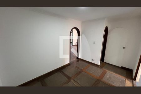 Casa à venda com 929m², 4 quartos e 4 vagas Casa à venda com 929m², 4 quartos e 4 vagasCopa