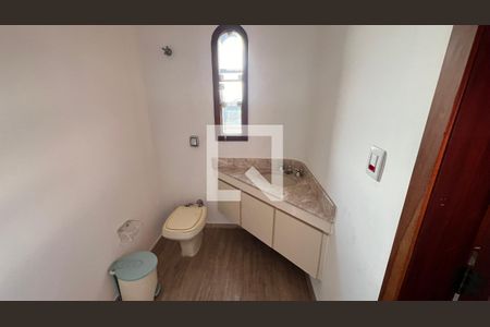 Casa à venda com 929m², 4 quartos e 4 vagas Casa à venda com 929m², 4 quartos e 4 vagasBanheiro da sala 2