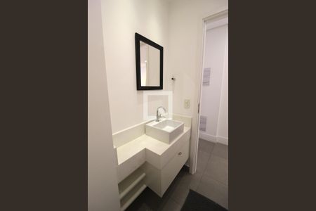 Lavabo de apartamento para alugar com 1 quarto, 61m² em Itaim Bibi, São Paulo