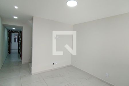 Sala de casa para alugar com 3 quartos, 140m² em Curicica, Rio de Janeiro