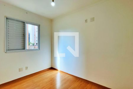 Quarto de apartamento à venda com 2 quartos, 58m² em Jardim Flor da Montanha, Guarulhos