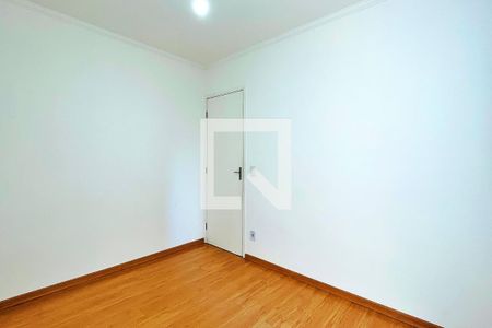 Quarto de apartamento à venda com 2 quartos, 58m² em Jardim Flor da Montanha, Guarulhos