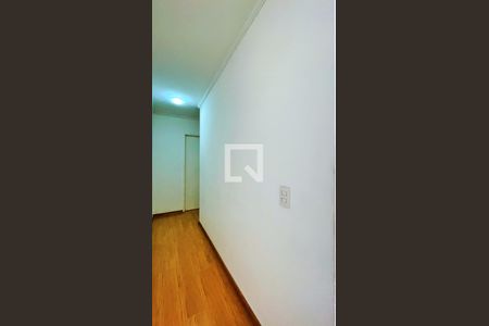 Corredor dos Dormitórios de apartamento à venda com 2 quartos, 58m² em Jardim Flor da Montanha, Guarulhos