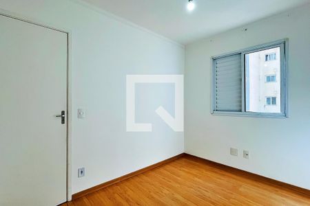 Quarto de apartamento à venda com 2 quartos, 58m² em Jardim Flor da Montanha, Guarulhos