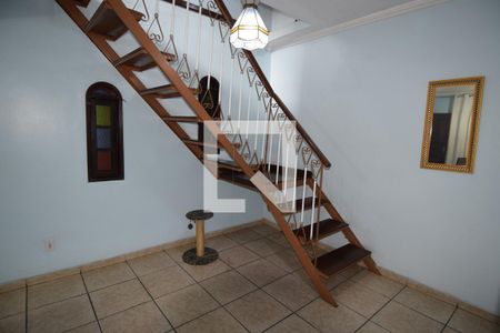 Sala de casa para alugar com 3 quartos, 200m² em Vila São Luis, Duque de Caxias