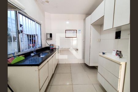 Cozinha de casa à venda com 3 quartos, 160m² em  Ipiranga, Belo Horizonte