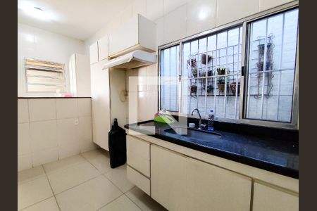 Cozinha de casa à venda com 3 quartos, 160m² em  Ipiranga, Belo Horizonte