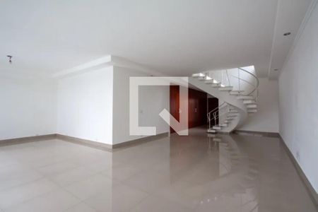 Casa à venda com 3 quartos, 360m² em Granja Julieta, São Paulo