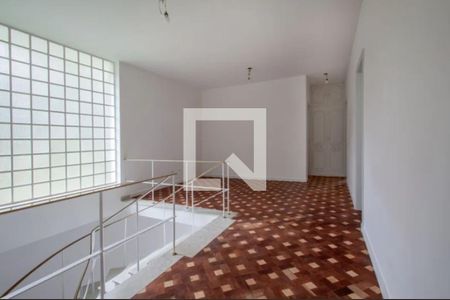 Casa à venda com 3 quartos, 360m² em Granja Julieta, São Paulo