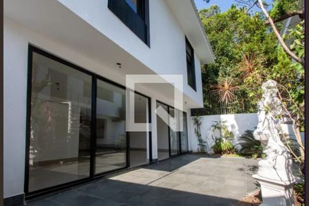 Casa à venda com 3 quartos, 360m² em Granja Julieta, São Paulo