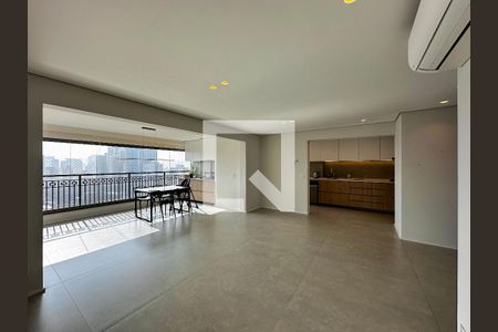 Sala de apartamento à venda com 3 quartos, 137m² em Santo Amaro, São Paulo