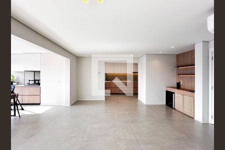 Sala de apartamento à venda com 3 quartos, 137m² em Santo Amaro, São Paulo