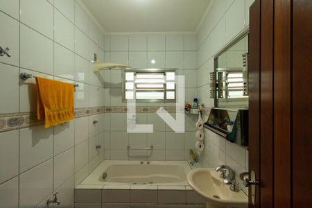 Banheiro da Suíte de casa à venda com 3 quartos, 300m² em Jardim Avelino, São Paulo