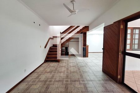 Sala de casa à venda com 3 quartos, 210m² em Camboinhas, Niterói