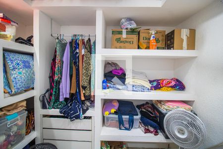 Closet de casa à venda com 1 quarto, 100m² em Jardim Modelo, São Paulo