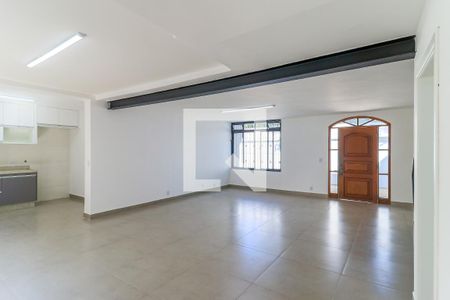 Sala de casa à venda com 4 quartos, 178m² em Vila Cordeiro, São Paulo