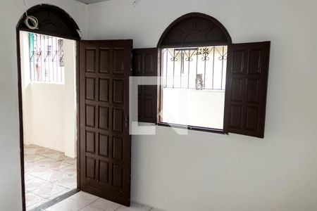 Sala de casa para alugar com 2 quartos, 54m² em São Cristóvão, Salvador