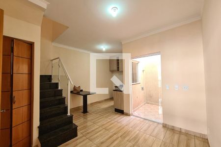 Sala de casa à venda com 2 quartos, 100m² em Vila Primavera, São Paulo