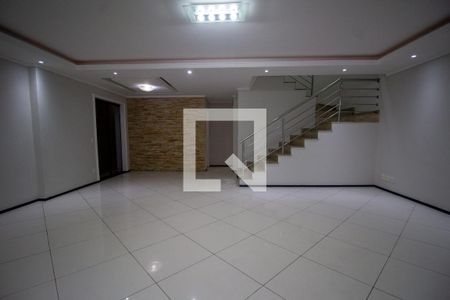 Sala de casa para alugar com 3 quartos, 200m² em Vargem Pequena, Rio de Janeiro