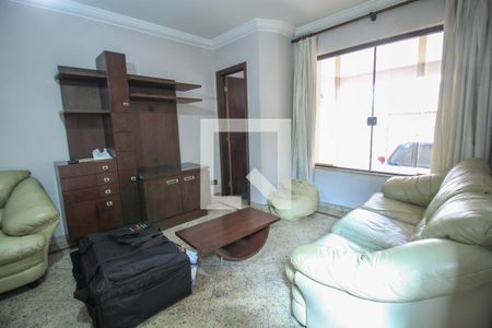 Sala de casa à venda com 4 quartos, 150m² em Vila Prudente, São Paulo