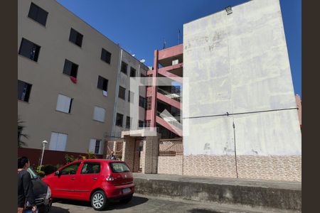 Sala vista de apartamento para alugar com 2 quartos, 44m² em Parque Dourado, Ferraz de Vasconcelos