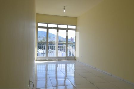 Apartamento à venda com 69m², 1 quarto e 1 vagaSala