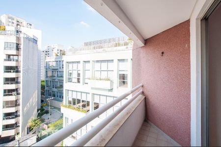 Varanda Sala de apartamento à venda com 2 quartos, 62m² em Pinheiros, São Paulo