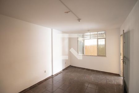 Sala de casa para alugar com 3 quartos, 120m² em Centro, São Gonçalo