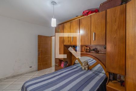 Quarto de casa à venda com 3 quartos, 220m² em Vila Carmosina, São Paulo