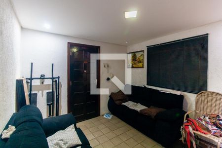 Sala de casa à venda com 2 quartos, 100m² em Conjunto Promorar Sapopemba, São Paulo