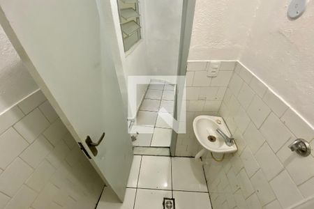 Banheiro de apartamento para alugar com 1 quarto, 40m² em Santa Teresa, Rio de Janeiro