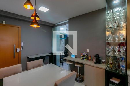 Sala de apartamento à venda com 2 quartos, 60m² em Cinquentenario, Belo Horizonte
