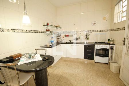 Cozinha de casa à venda com 4 quartos, 280m² em Jaraguá, Belo Horizonte