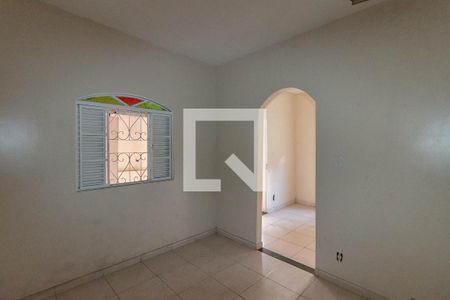 Sala/Quarto  de casa à venda com 1 quarto, 420m² em Cinquentenario, Belo Horizonte