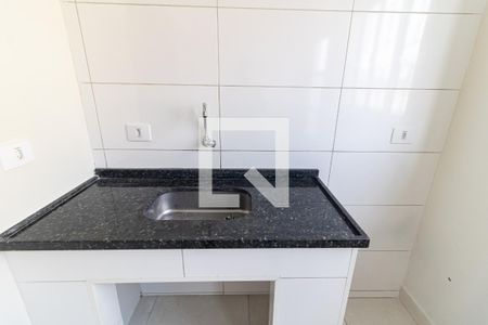 Cozinha de casa para alugar com 1 quarto, 40m² em Parque Fongaro, São Paulo