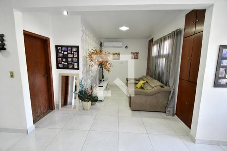 Sala 1 de casa à venda com 3 quartos, 209m² em Vila Industrial, Campinas