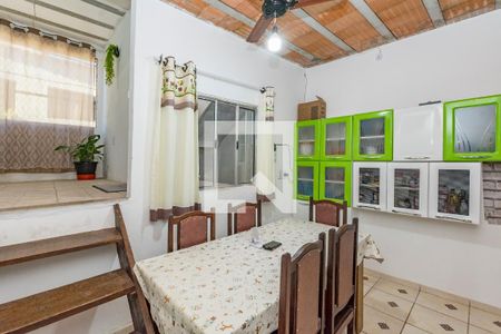 Sala 2 de casa à venda com 8 quartos, 140m² em Vila Formosa, Belo Horizonte