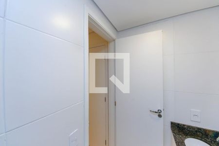 Banheiro de apartamento para alugar com 1 quarto, 19m² em São Lucas, São Paulo