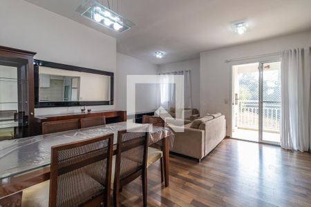 Sala de apartamento à venda com 2 quartos, 73m² em Jardim Tupanci, Barueri