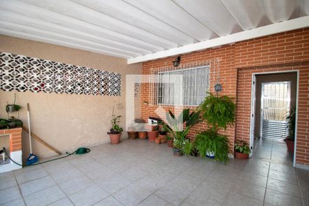 Garagem de casa para alugar com 2 quartos, 147m² em Jardim Rizzo, São Paulo