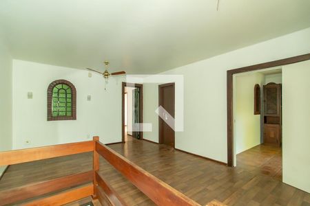 Sala de casa à venda com 5 quartos, 200m² em Petrópolis, Porto Alegre