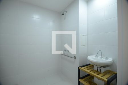 Banheiro de kitnet/studio para alugar com 1 quarto, 20m² em Ipiranga, São Paulo