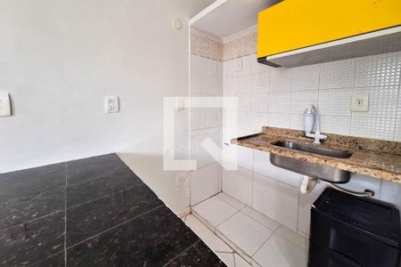 Cozinha de kitnet/studio para alugar com 1 quarto, 22m² em Maravista, Niterói