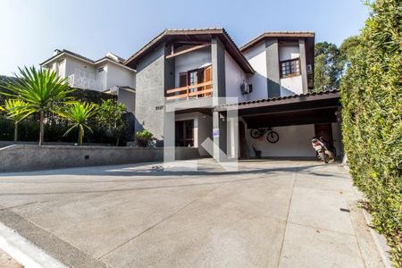 Casa de condomínio à venda com 380m², 4 quartos e 4 vagas Casa de condomínio à venda com 380m², 4 quartos e 4 vagasGaragem