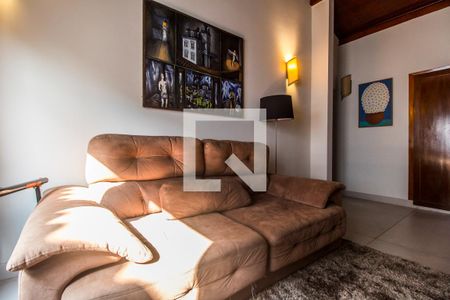 Casa de condomínio à venda com 380m², 4 quartos e 4 vagas Casa de condomínio à venda com 380m², 4 quartos e 4 vagasSala de TV