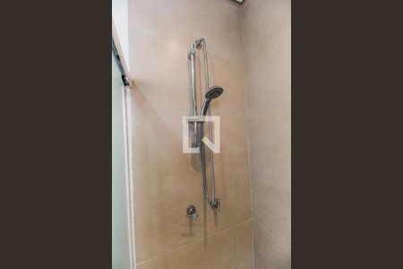 Casa de condomínio à venda com 380m², 4 quartos e 4 vagas Casa de condomínio à venda com 380m², 4 quartos e 4 vagasBanheiro da Suíte 1