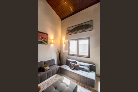 Casa de condomínio à venda com 380m², 4 quartos e 4 vagas Casa de condomínio à venda com 380m², 4 quartos e 4 vagasDetalhe Sala