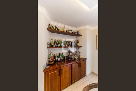 Casa de condomínio à venda com 380m², 4 quartos e 4 vagas Casa de condomínio à venda com 380m², 4 quartos e 4 vagasDetalhe