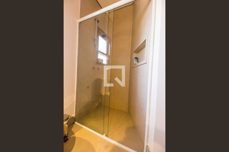 Casa de condomínio à venda com 380m², 4 quartos e 4 vagas Casa de condomínio à venda com 380m², 4 quartos e 4 vagasBanheiro