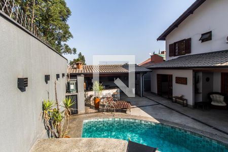 Casa de condomínio à venda com 380m², 4 quartos e 4 vagas Casa de condomínio à venda com 380m², 4 quartos e 4 vagasPiscina